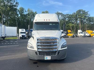Used 2019 Freightliner Cascadia Detroit DD15AT Semi Truck with Sleeper Cab for sale #228869 - photo 2