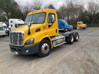 Used 2019 Freightliner Cascadia Detroit DD13 Semi Truck for sale #229312 - photo 2