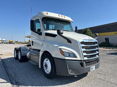 Used 2019 Freightliner Cascadia Detroit DD13 Semi Truck for sale #229320 - photo 1