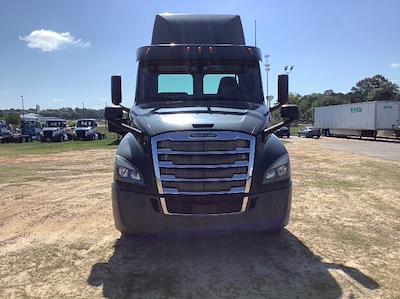 Used 2019 Freightliner Cascadia Detroit DD13 Semi Truck for sale #229429 - photo 2