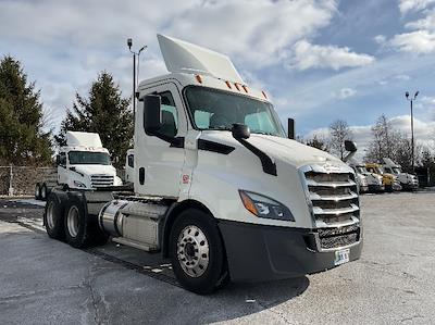 Used 2019 Freightliner Cascadia Detroit DD13 Semi Truck for sale #229640 - photo 1