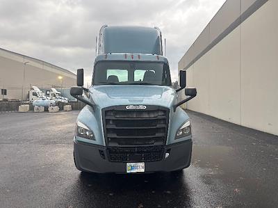Used 2019 Freightliner Cascadia Detroit DD15AT Semi Truck for sale #229756 - photo 2