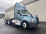 Used 2019 Freightliner Cascadia Detroit DD15AT Semi Truck for sale #229756 - photo 1