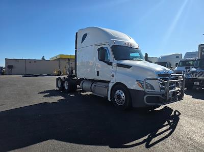 Used 2019 Freightliner Cascadia Detroit DD15AT Semi Truck with Sleeper Cab for sale #230078 - photo 1