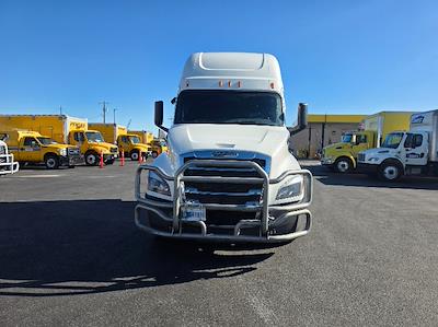 Used 2019 Freightliner Cascadia Detroit DD15AT Semi Truck with Sleeper Cab for sale #230078 - photo 2
