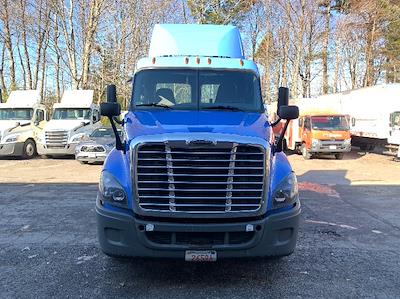 Used 2019 Freightliner Cascadia Detroit DD13 Semi Truck for sale #230572 - photo 2
