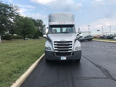 Used 2019 Freightliner Cascadia Detroit DD15AT Semi Truck for sale #230653 - photo 2