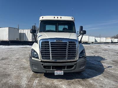 Used 2019 Freightliner Cascadia - photo 1