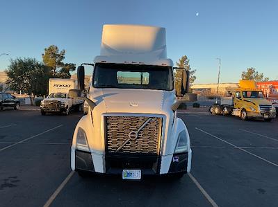 Used 2019 Volvo VNL - photo 1