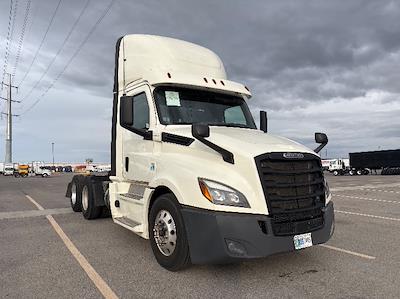 Used 2019 Freightliner Cascadia Detroit DD15AT Semi Truck for sale #232477 - photo 1
