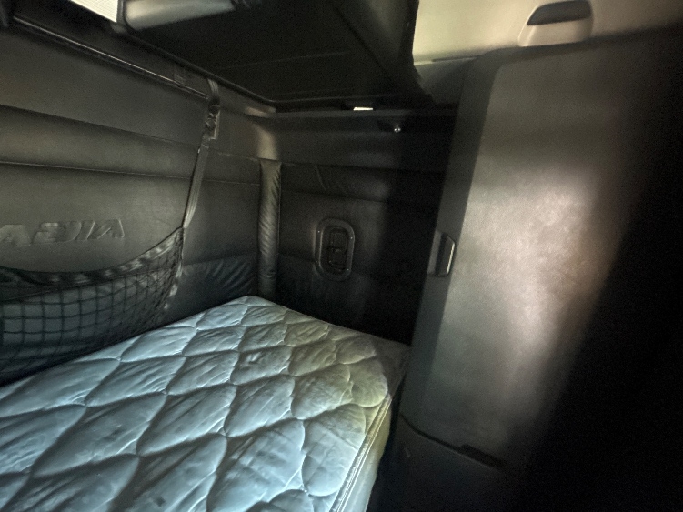 Used 2024 Freightliner Cascadia - photo 20