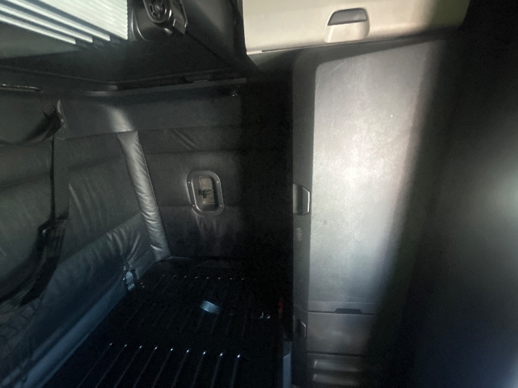 Used 2024 Freightliner Cascadia - photo 20
