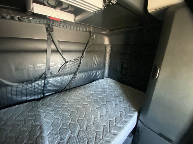 Used 2024 Freightliner Cascadia - photo 19