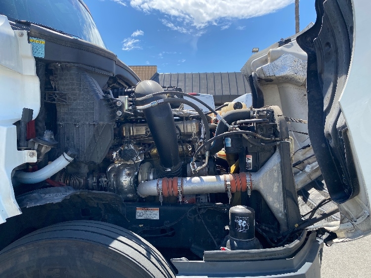 Used 2024 Freightliner Cascadia - photo 22