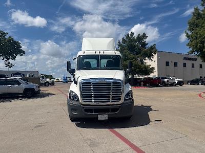 Used 2019 Freightliner Cascadia Detroit DD13 Semi Truck for sale #234123 - photo 2