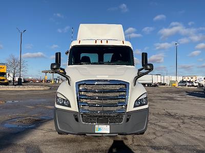 Used 2019 Freightliner Cascadia Detroit DD13 Semi Truck for sale #234144 - photo 2