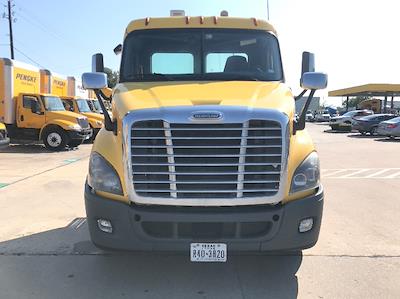 Used 2019 Freightliner Cascadia Detroit DD13 Semi Truck for sale #234263 - photo 2