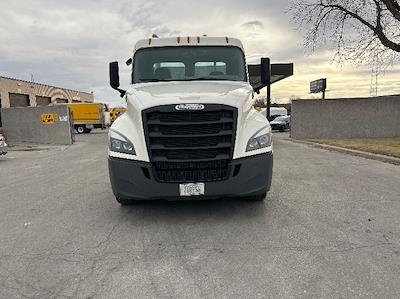 Used 2019 Freightliner Cascadia Detroit DD13 Semi Truck for sale #234889 - photo 2