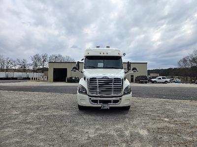 Used 2019 Freightliner Cascadia - photo 1