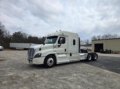 Used 2019 Freightliner Cascadia - photo 1