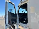 Used 2019 Freightliner Cascadia Detroit DD15AT Semi Truck with Sleeper Cab for sale #235030 - photo 9