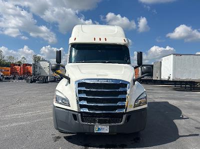 Used 2019 Freightliner Cascadia Detroit DD15AT Semi Truck with Sleeper Cab for sale #235144 - photo 2