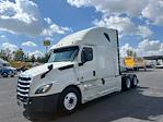 Used 2019 Freightliner Cascadia Detroit DD15AT Semi Truck with Sleeper Cab for sale #235144 - photo 3