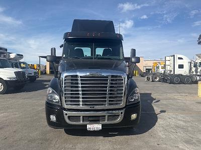 Used 2019 Freightliner Cascadia Detroit DD13 Semi Truck for sale #235311 - photo 2