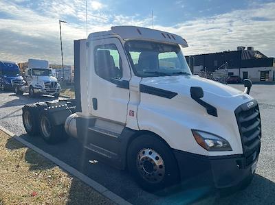 Used 2019 Freightliner Cascadia Detroit DD15AT Semi Truck for sale #235324 - photo 1