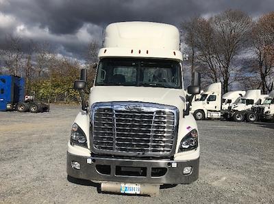 Used 2019 Freightliner Cascadia Detroit DD13 Semi Truck for sale #235367 - photo 2