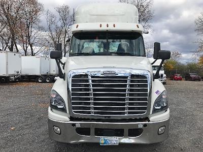 Used 2019 Freightliner Cascadia - photo 1