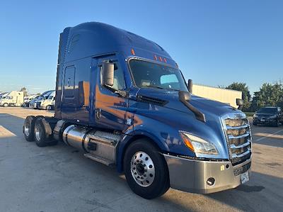 Used 2021 Freightliner Cascadia Detroit DD15AT Semi Truck with Sleeper Cab for sale #235594 - photo 1