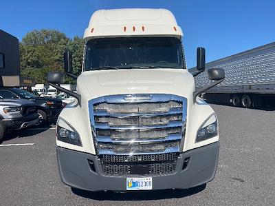 Used 2019 Freightliner Cascadia Detroit DD15AT Semi Truck with Sleeper Cab for sale #235668 - photo 2