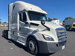 Used 2019 Freightliner Cascadia Detroit DD15AT Semi Truck with Sleeper Cab for sale #235668 - photo 1