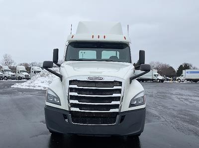 Used 2019 Freightliner Cascadia Detroit DD13 Semi Truck for sale #235689 - photo 2