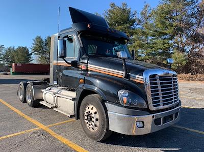 Used 2019 Freightliner Cascadia Detroit DD15AT Semi Truck for sale #236017 - photo 1