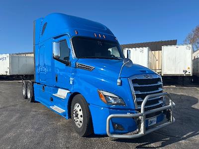 Used 2019 Freightliner Cascadia - photo 1