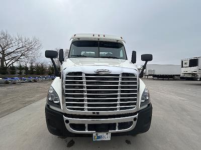 Used 2019 Freightliner Cascadia - photo 1