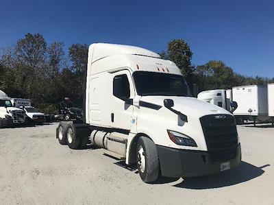 Used 2019 Freightliner Cascadia Detroit DD15AT Semi Truck with Sleeper Cab for sale #237381 - photo 1