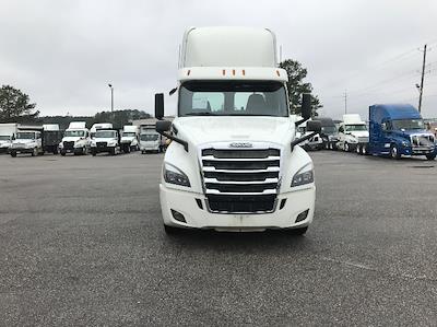 Used 2019 Freightliner Cascadia Detroit DD15AT Semi Truck for sale #237435 - photo 2