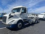 Used 2019 Volvo VNR Volvo D13 Semi Truck for sale #237953 - photo 3