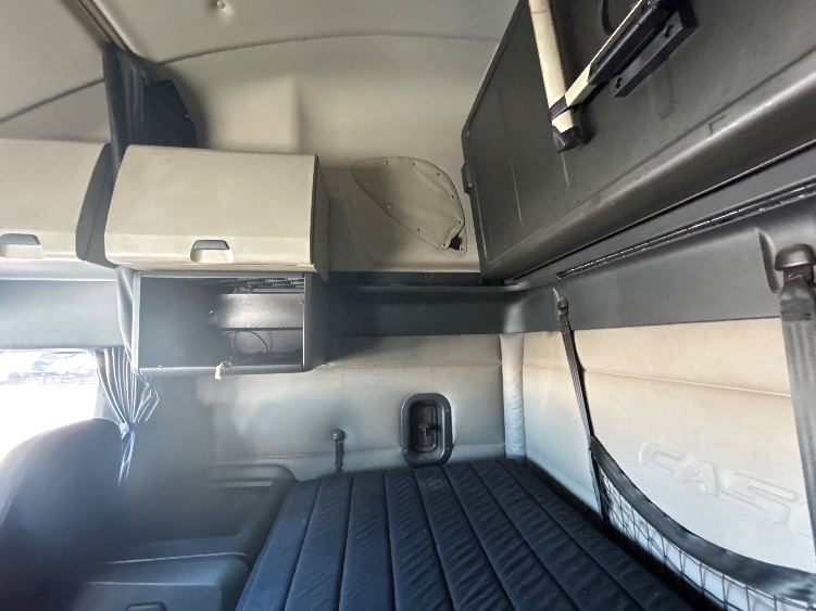 Used 2019 Freightliner Cascadia - photo 21
