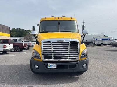 Used 2019 Freightliner Cascadia Detroit DD13 Semi Truck for sale #238523 - photo 2