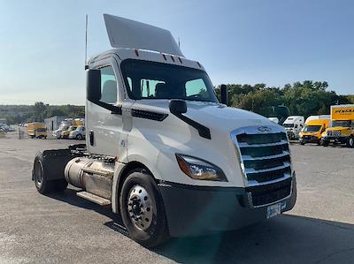 Used 2019 Freightliner Cascadia - photo 1
