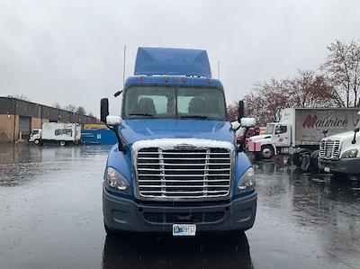 Used 2019 Freightliner Cascadia - photo 1