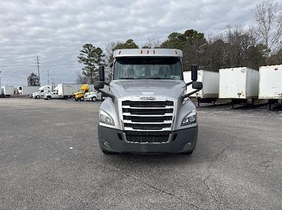 Used 2019 Freightliner Cascadia Detroit DD15AT Semi Truck for sale #241352 - photo 2