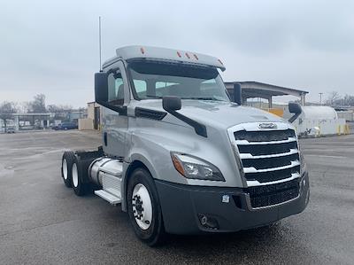 Used 2019 Freightliner Cascadia Detroit DD15AT Semi Truck for sale #241354 - photo 1