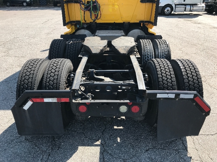 Used 2019 International LT - photo 8