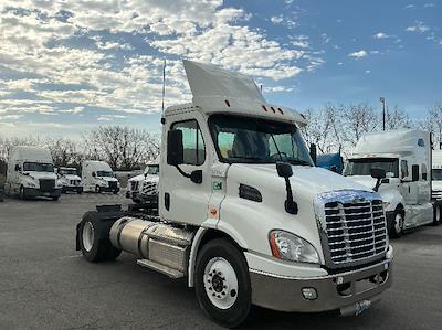 Used 2019 Freightliner Cascadia - photo 1