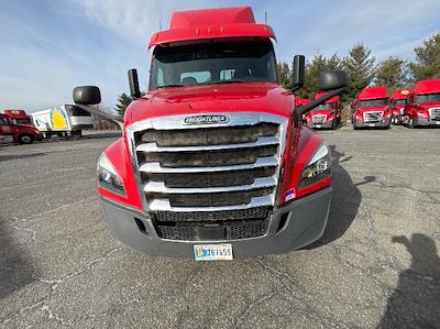 Used 2019 Freightliner Cascadia Detroit DD13 Semi Truck for sale #244405 - photo 2